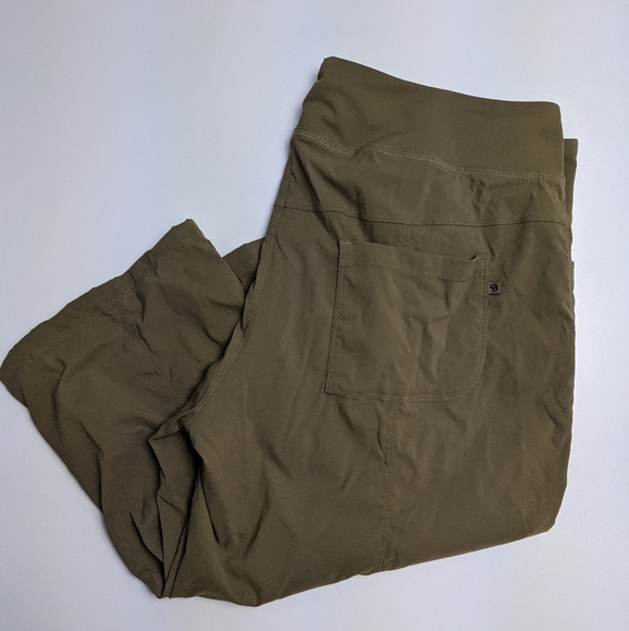 Mountain Hardwear Pants - Mountain Hardwear Green Crop Pants XL
